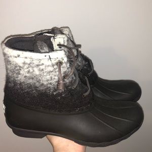 Sperry duck boots. 💖